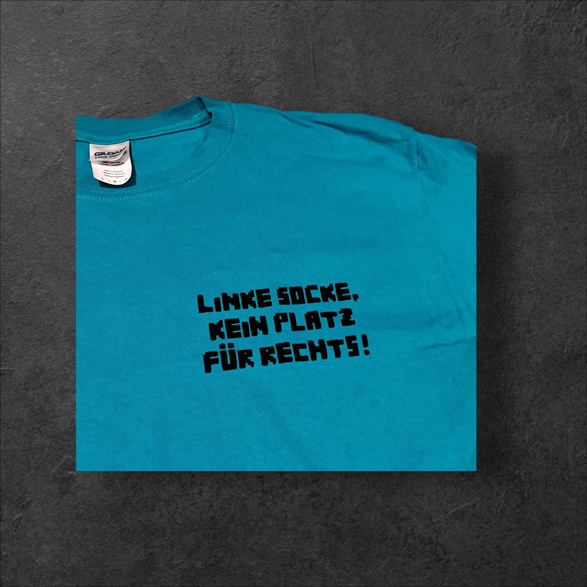 👕LINKE SOCKE, KEIN PLATZ FÜR RECHTS! - ***auf Bestellung*** T-Shirt nach Wunsch – Bild 2