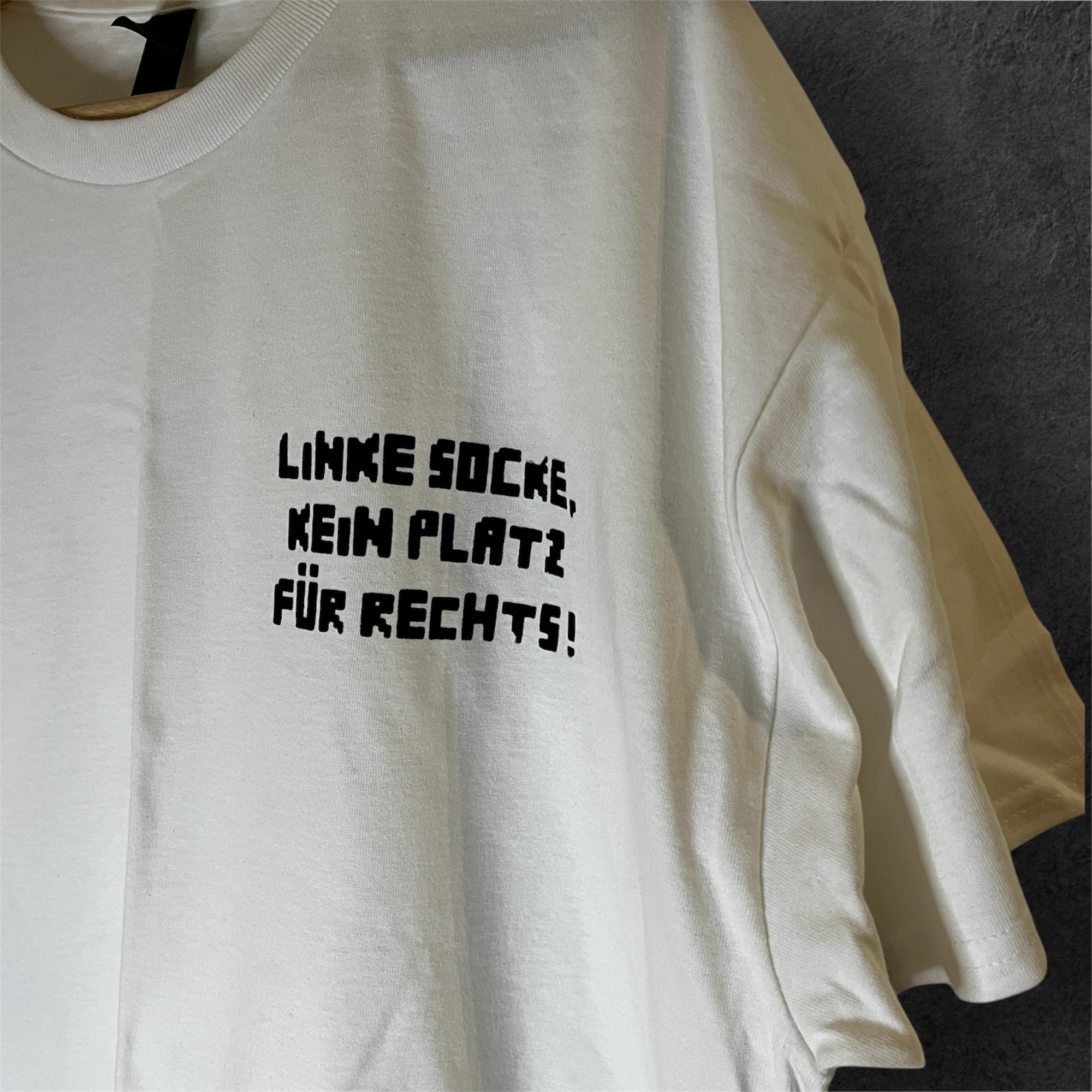 👕LINKE SOCKE, KEIN PLATZ FÜR RECHTS! - ***auf Bestellung*** T-Shirt nach Wunsch – Bild 10