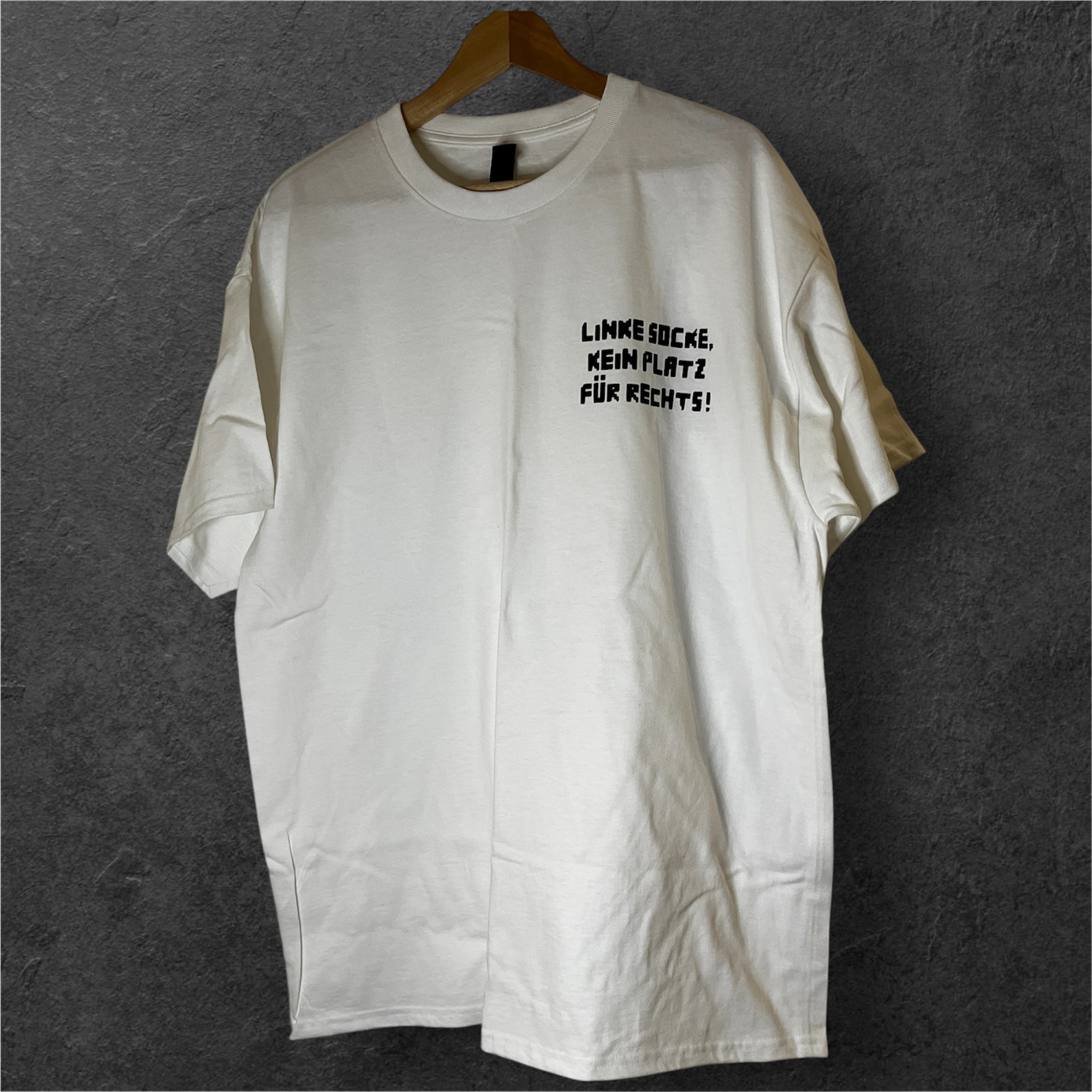 👕LINKE SOCKE, KEIN PLATZ FÜR RECHTS! - ***auf Bestellung*** T-Shirt nach Wunsch – Bild 9